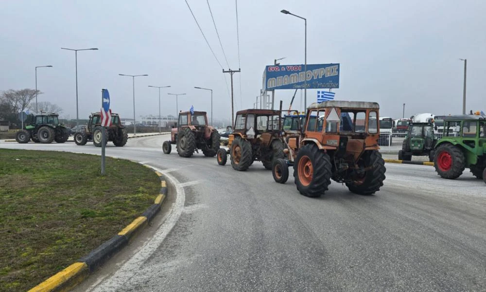 Τρίκαλα: Σε αποκλεισμό του κόμβου Μεγαλοχωρίου για δύο ώρες προχώρησαν οι αγρότες